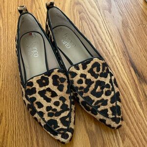 Cute slip on shoes only wore once! In excellent condition!!!